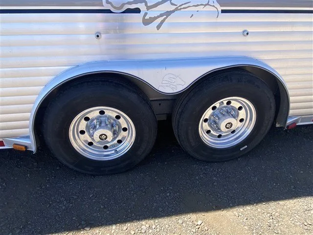 2000 Sooner 4 Horse Bumper Pull SUPER CLEAN - Image 8