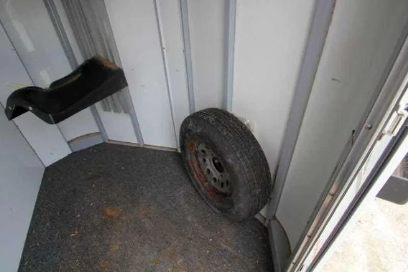 2003 Sundowner 2 Horse - Image 8