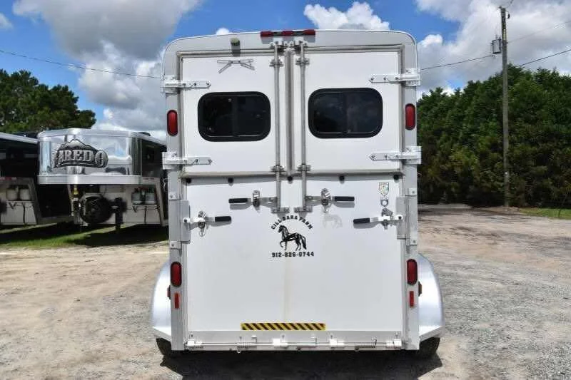 2002 Kiefer Built 2 Horse Bumper Pull - Image 9