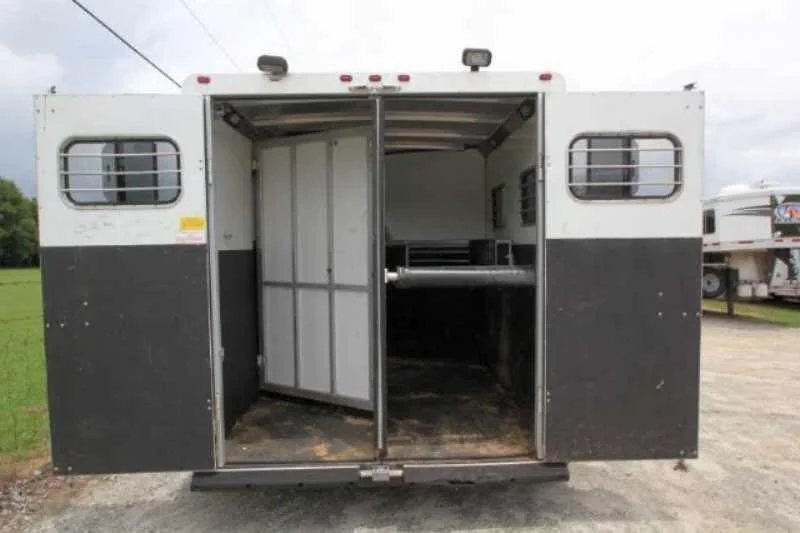 2003 Sundowner 2 Horse - Image 3