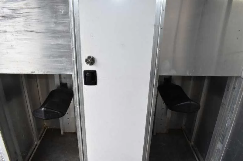 2003 Featherlite 2HST 2 Horse Trailer - Image 6