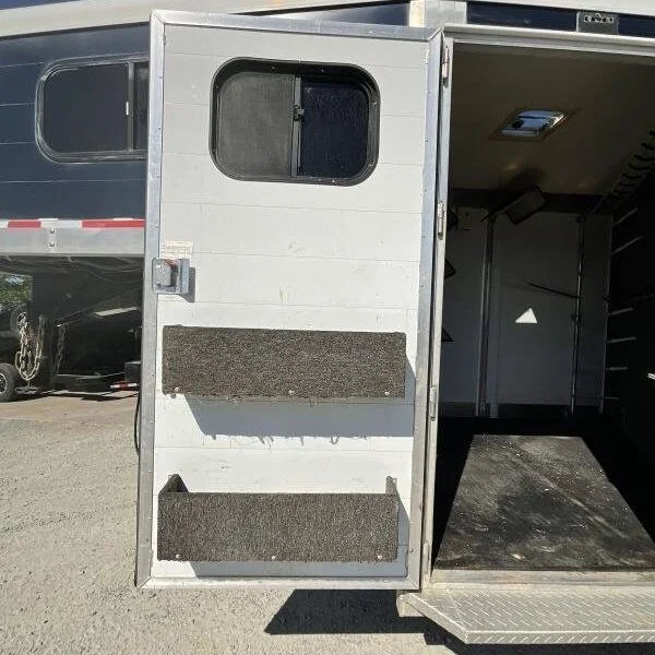 2005 Jamco 4 Horse Gooseneck Trailer - Image 17