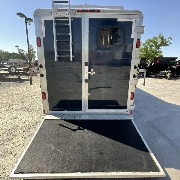 2005 Jamco 4 Horse Gooseneck Trailer - Image 9