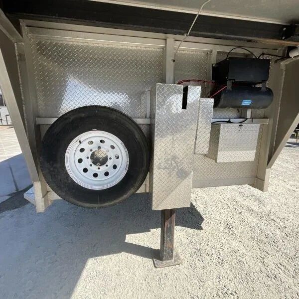 2005 Jamco 4 Horse Gooseneck Trailer - Image 20